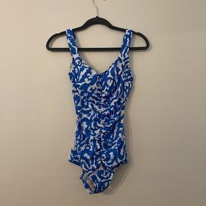 Coolest patterned swimsuit with pads